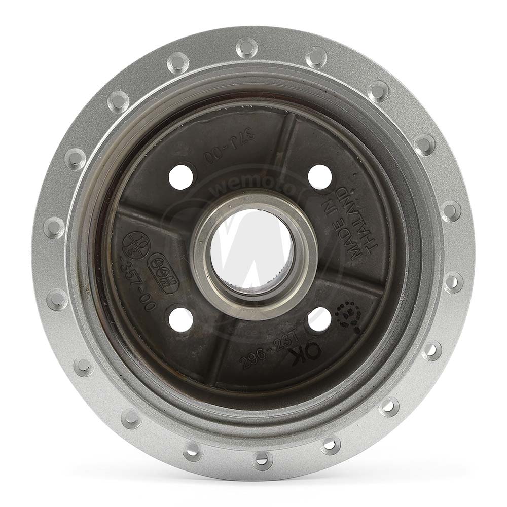 0CP1682_ab0786 three.jpg